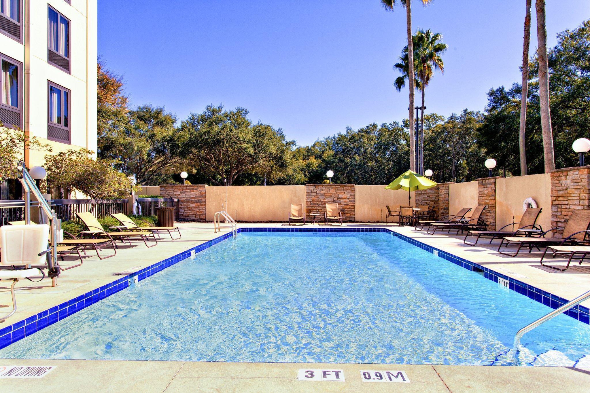 Holiday Inn Express Tampa-Brandon, An Ihg Hotel Exterior photo